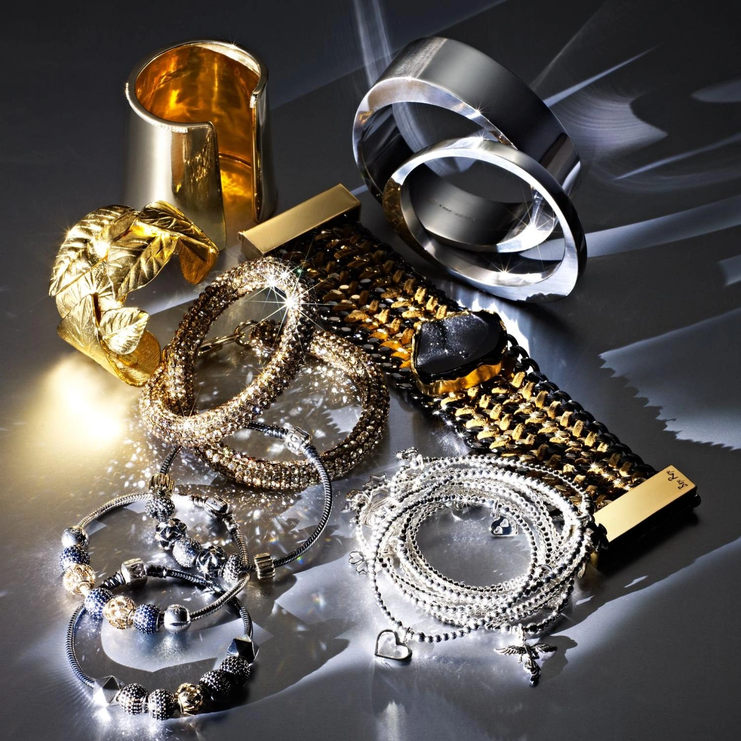 Aurul in 2026: ghid complet despre pret, investitii si protectia banilor