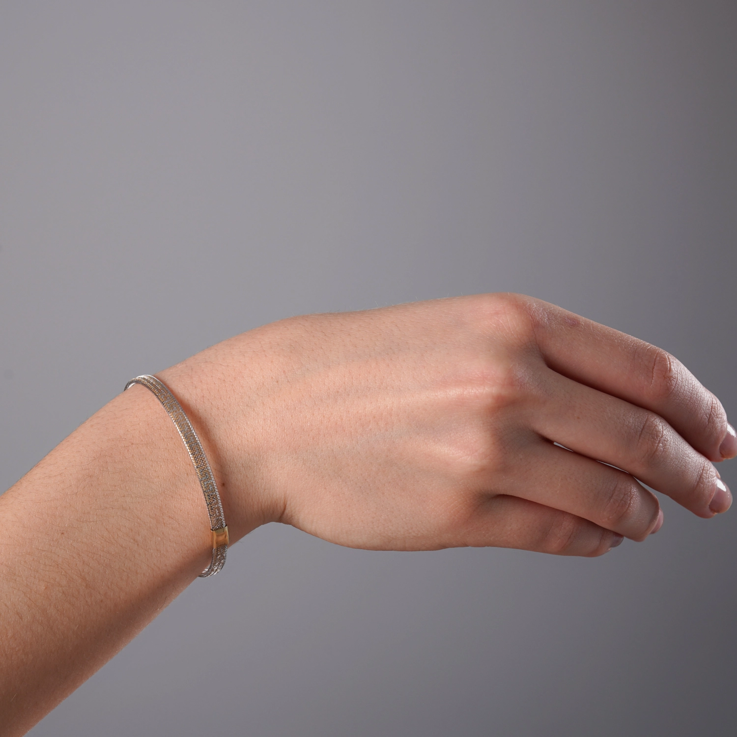 catalog/BRATARI/Bratari Elastice/bratara-versace-elastica-din-aur-alb-si-galben-14k/bratara-aur-italia.jpg