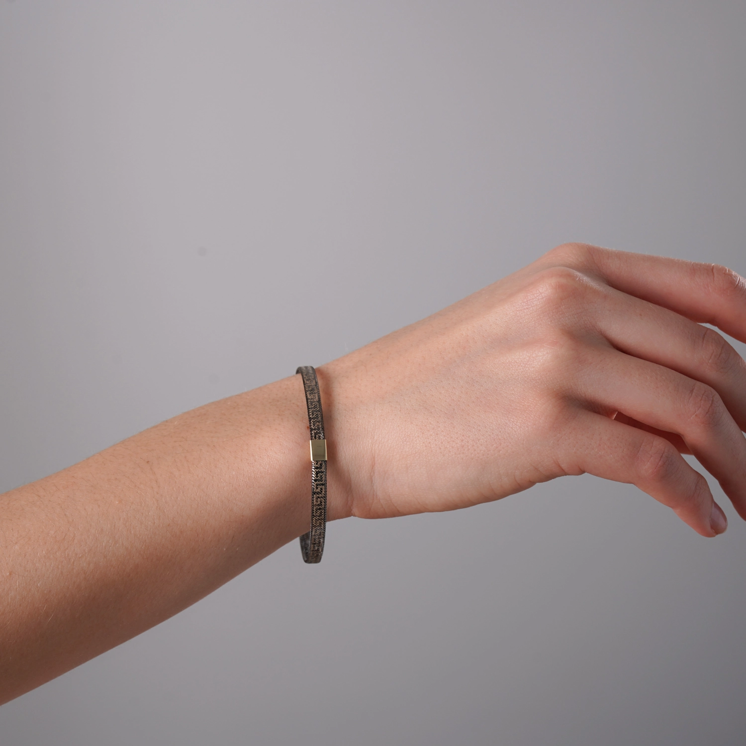 catalog/BRATARI/Bratari Elastice/bratara-versace-elastica-din-aur-galben-si-negru-14k/bratara-din-aur-galben.jpg catalog/BRATARI/Bratari Elastice/bratara-versace-elastica-din-aur-galben-si-negru-14k/bratara-din-aur-galben.jpg