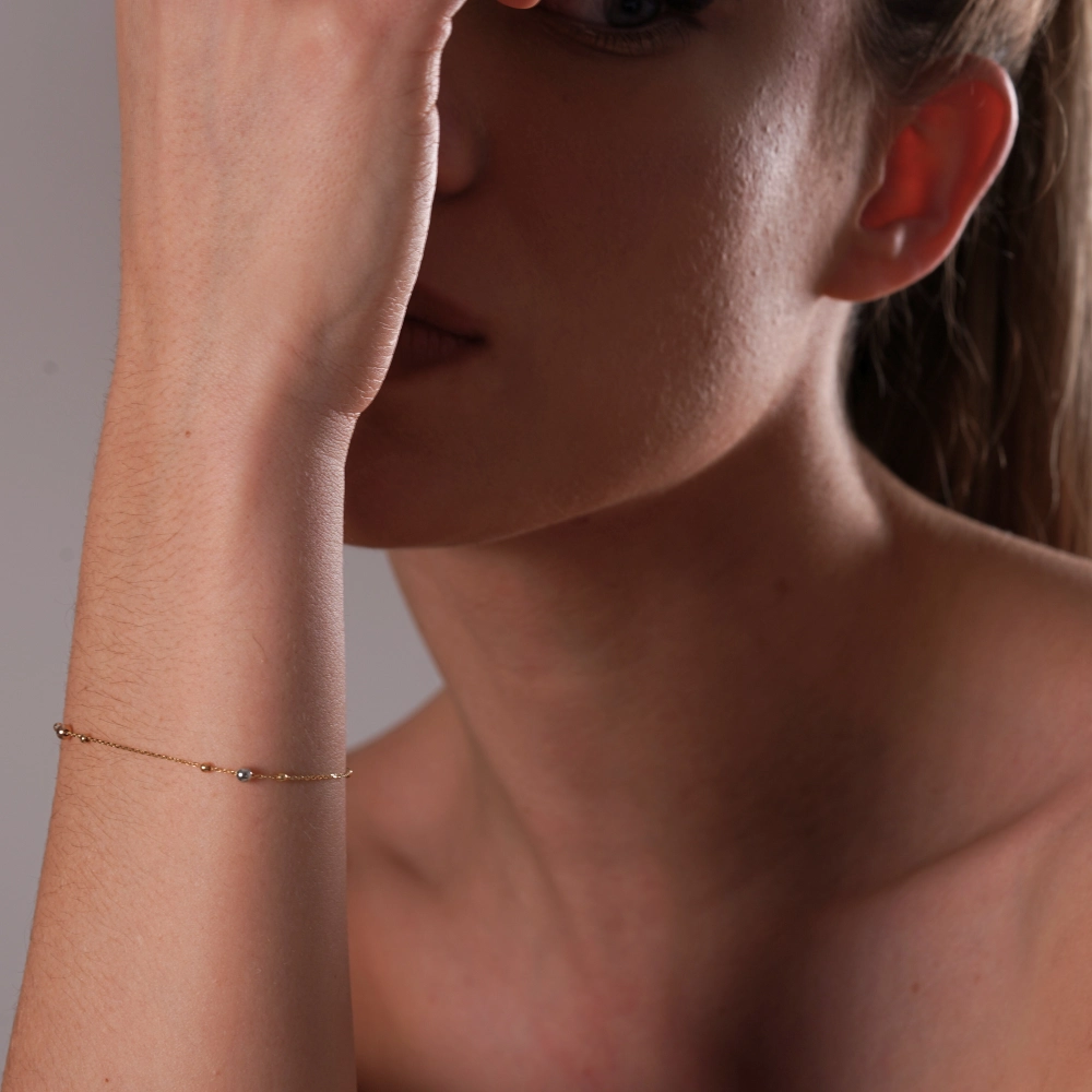 catalog/BRATARI/Quadrifoglio/bratari Ioana/bratara-din-aur-galben-alb-roz-de-18k-cu-bile-si-lant-diamantat/bratara-din-aur-galben-alb-roz.jpg