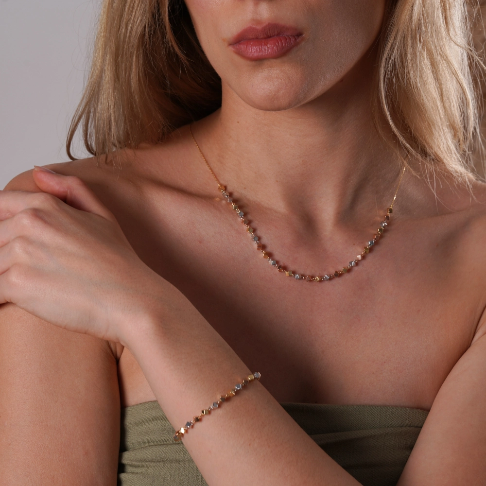 catalog/BRATARI/Quadrifoglio/bratari Ioana/bratara-din-aur-galben-alb-roz-de-18k-cu-cuburi-multicolore/set-colier-si-bratara-din-aur.jpg