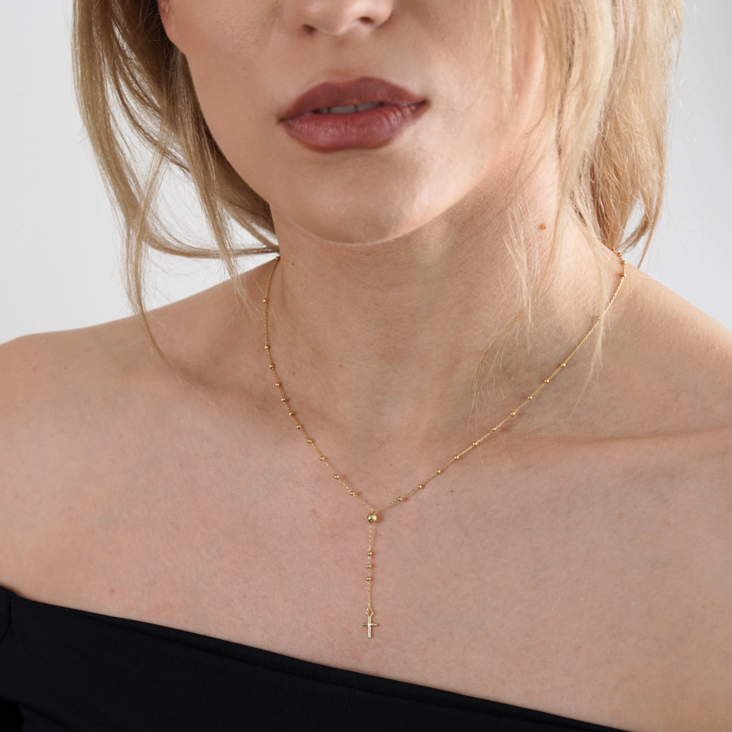 catalog/COLIERE/Quadrifolio/coliere/coliere_Ioana/rozariu-din-aur-galben-de-18k-cu cruce/rozariu-aur.jpg catalog/COLIERE/Quadrifolio/coliere/coliere_Ioana/rozariu-din-aur-galben-de-18k-cu cruce/rozariu-aur.jpg