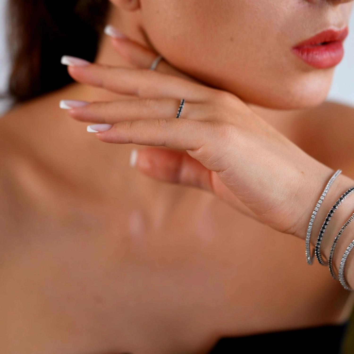 Inel Eternity Aur Alb 18K cu Diamante Naturale Negre de 1.07 Carate  Sandra Ferretti