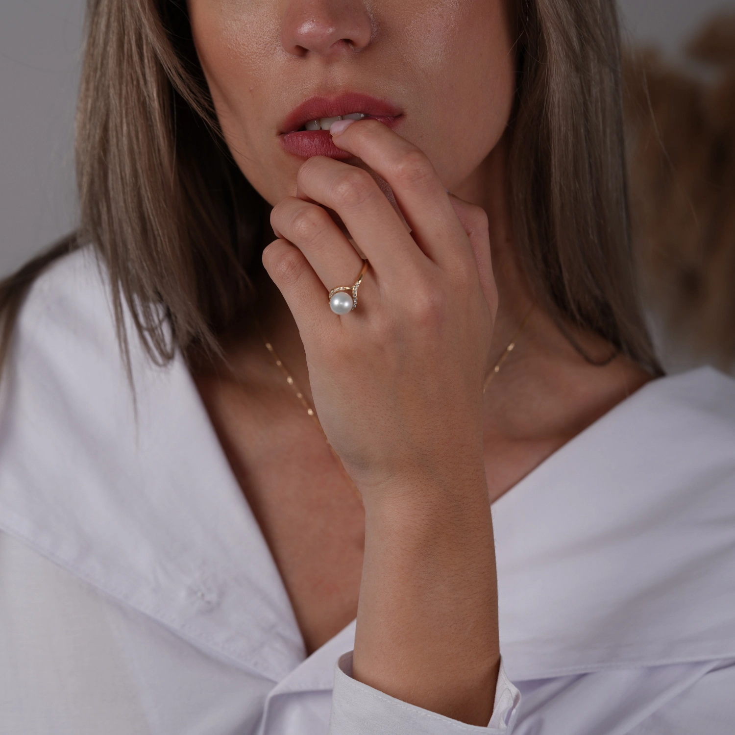 detaliu perla naturala inel aur 14k finisaj delicat Italia