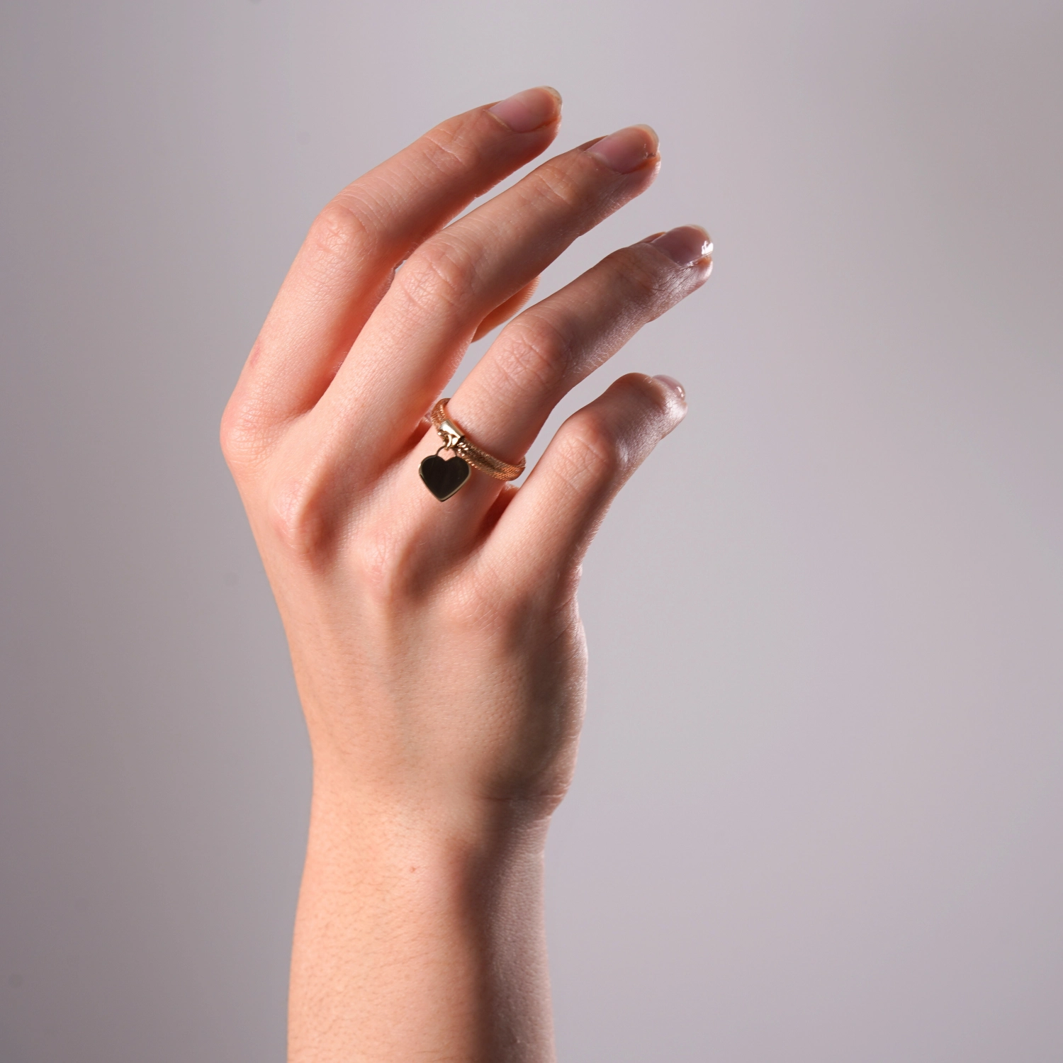 inel elastic din aur galben 14k cu simbol inimioara delicat