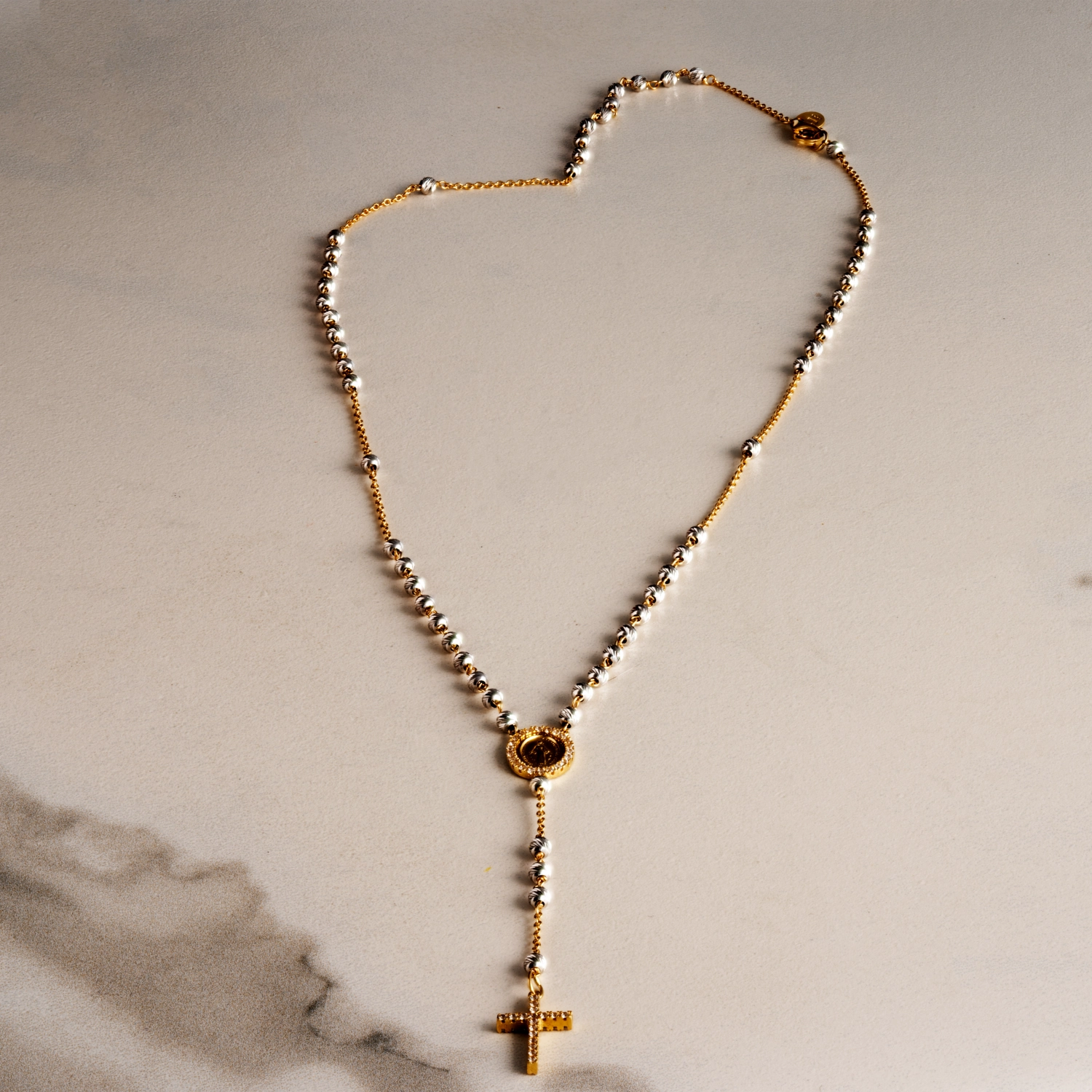 Colier Rozariu din Aur Alb si Galben de 18 Kt cu Bile Diamantate si Pietre Zirconia  Sandra Ferretti