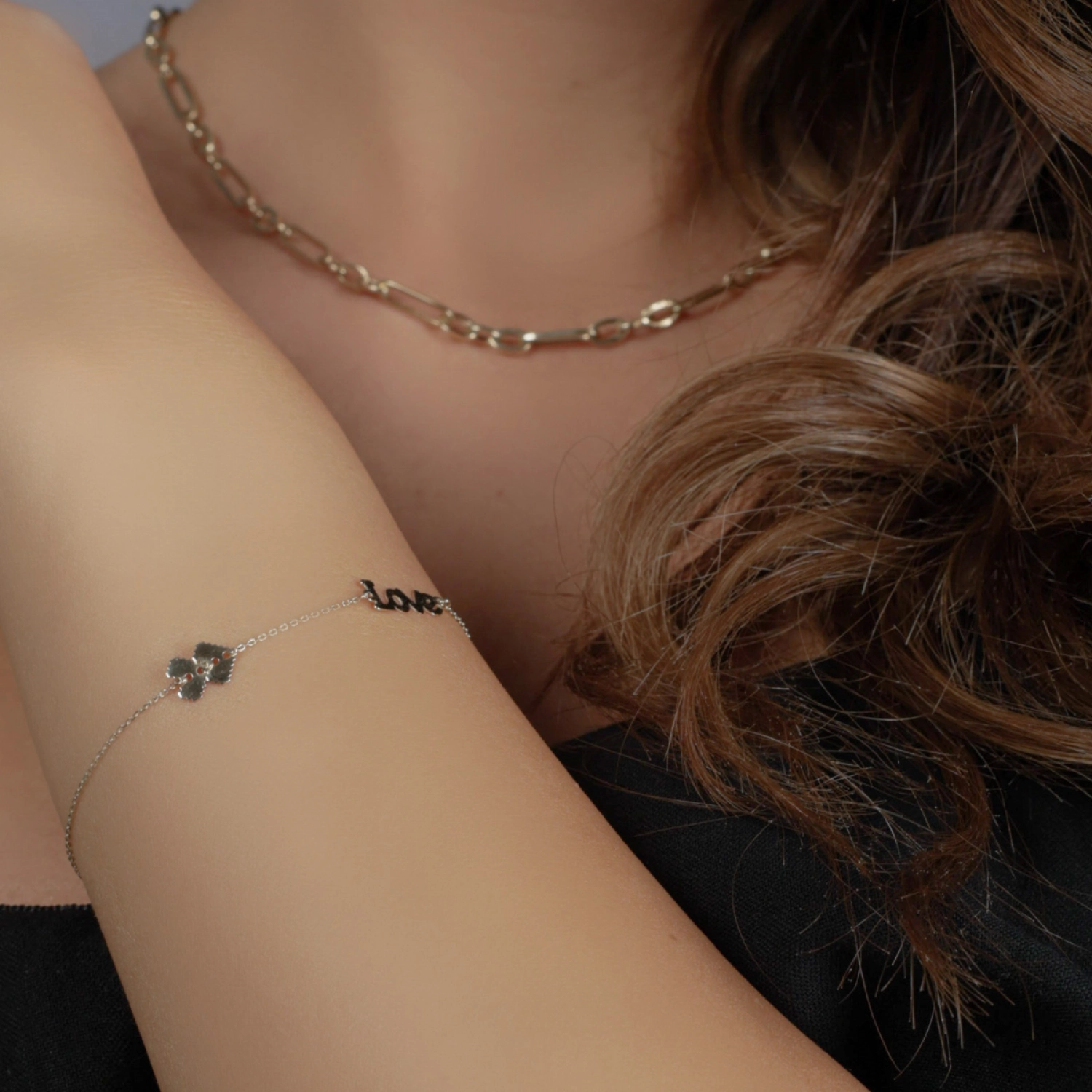 Colier Vanda Aur Galben 14K Sandra Ferretti Colier Vanda Aur Galben 14K Sandra Ferretti